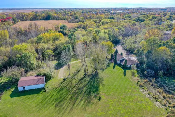 W179S8246 Pioneer DRIVE, Muskego, WI 53150