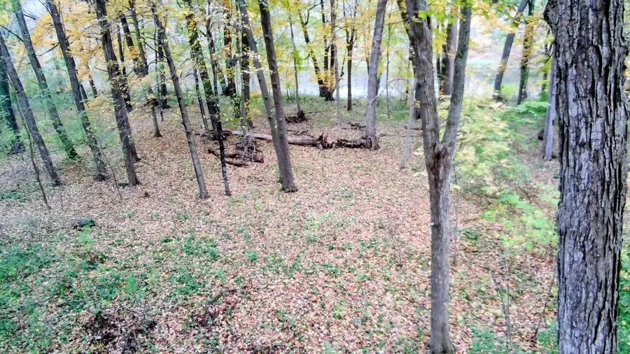 1993 RIVERVIEW TRAIL, Fredonia, WI 53021 - Image #2