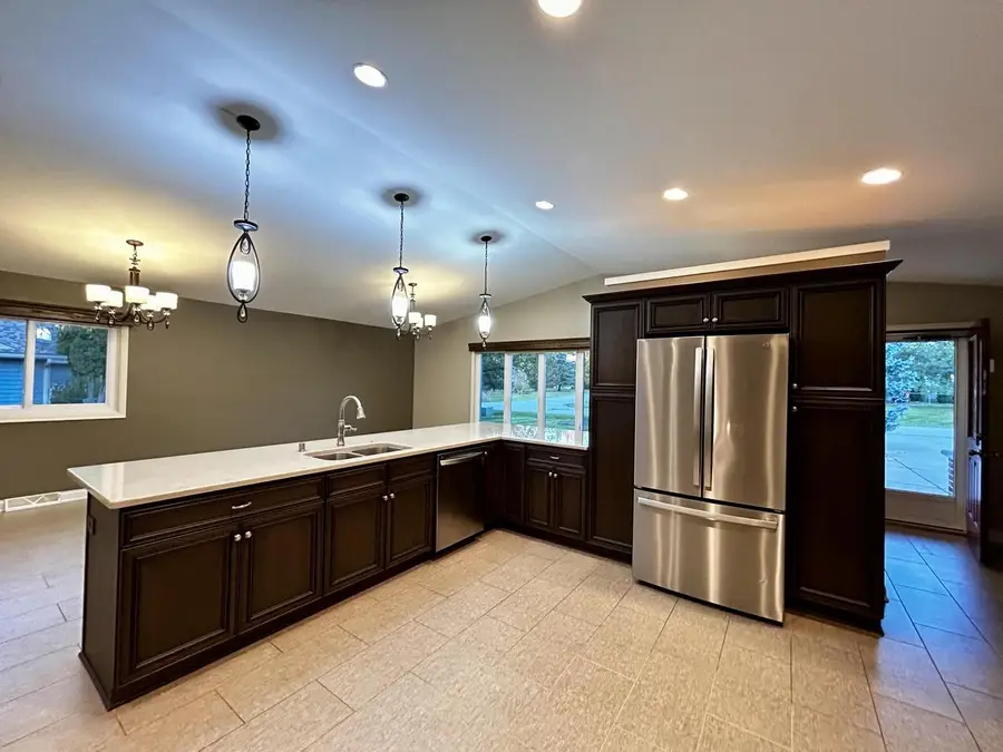 7850 Scenic View DRIVE, Waterford, WI 53185 - Image #2