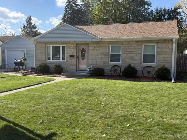 1135 8th AVENUE, Grafton, WI 53024