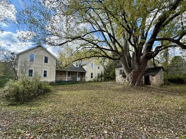 8878 Orchard Valley ROAD, West Bend, WI 53090