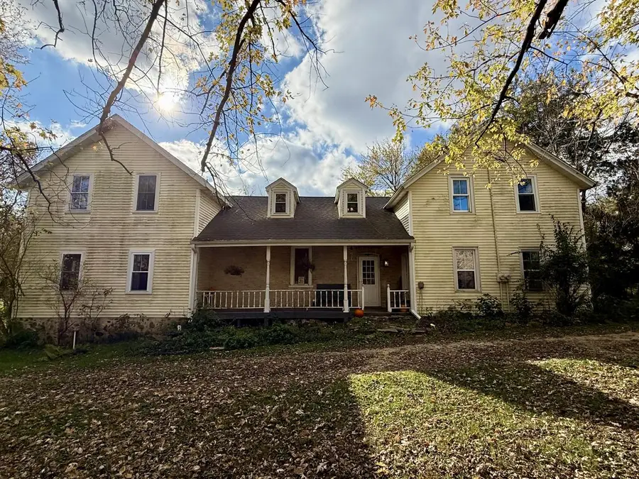 8878 Orchard Valley ROAD, West Bend, WI 53090 - Image #2