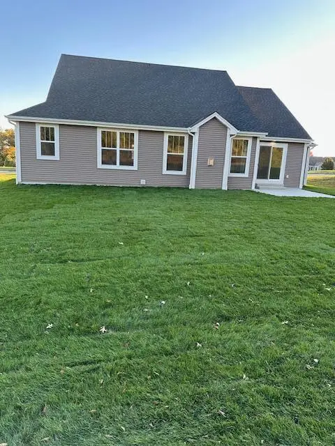 922 Medina DRIVE, Mukwonago, WI 53149 - Image #3