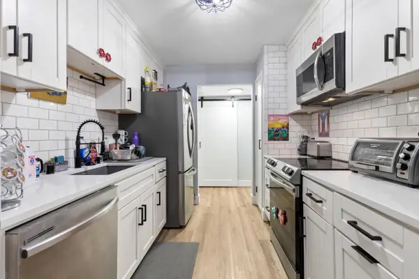 5253 N Lovers Lane ROAD #324, Milwaukee, WI 53225