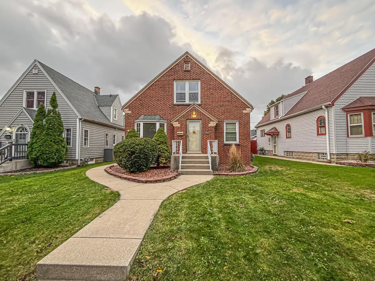 3723 S 18th STREET #3725, Milwaukee, WI 53221 - Image #1