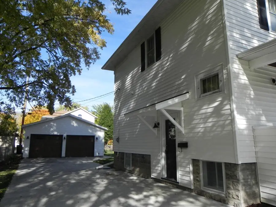 263 Gillett STREET, Fond Du Lac, WI 54935 - Image #3