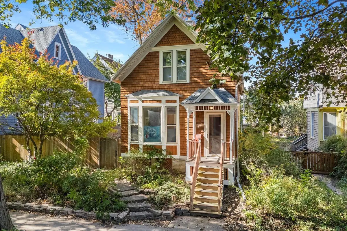 2411 N Booth STREET, Milwaukee, WI 53212 - #1