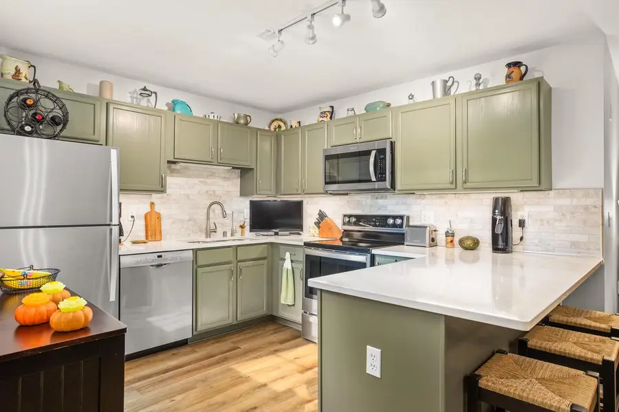 18520 Emerald CIRCLE #C, Brookfield, WI 53045 - Image #2