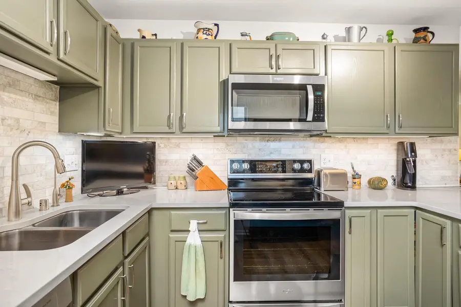 18520 Emerald CIRCLE #C, Brookfield, WI 53045 - Image #3