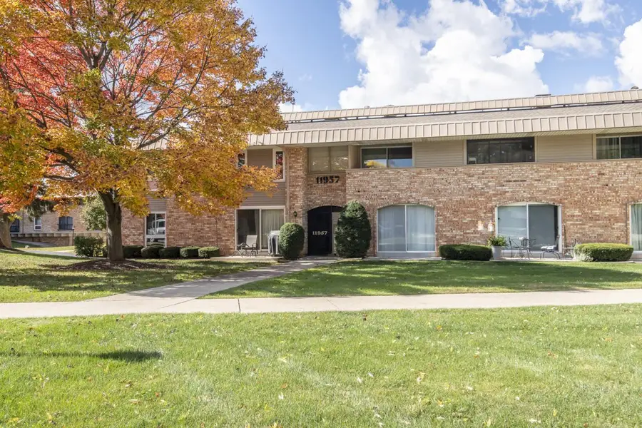 11957 W Appleton AVENUE #4, Milwaukee, WI 53224 - Image #2