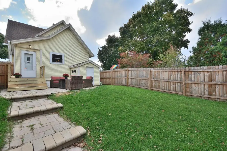 N89W16328 Cleveland AVENUE, Menomonee Falls, WI 53051 - Image #3