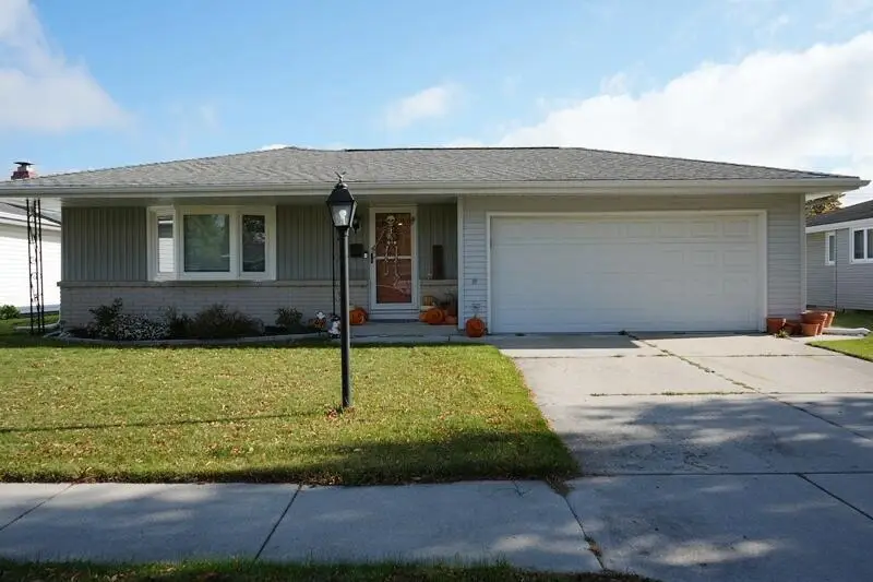 2827 S 20th STREET, Sheboygan, WI 53081 - Image #1