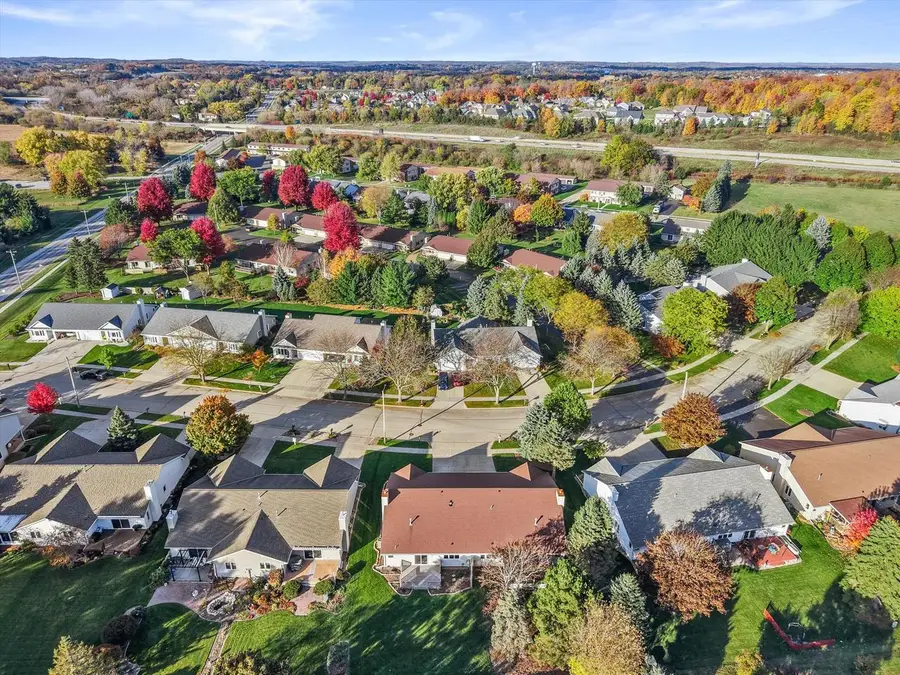 1707 Eden DRIVE, West Bend, WI 53095 - Image #2