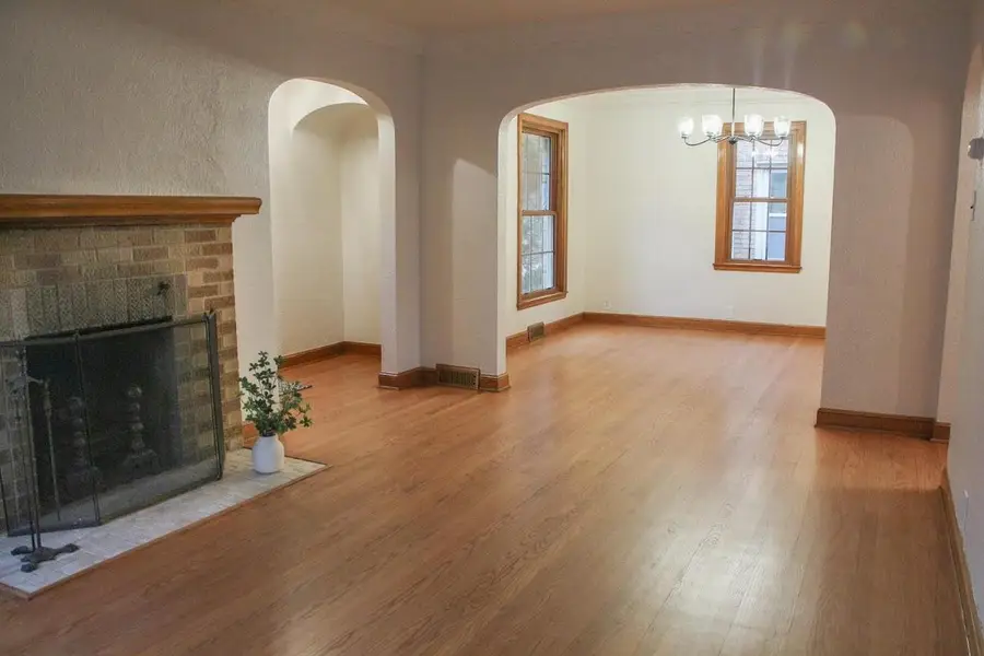 2870 S 47th STREET, Milwaukee, WI 53219 - Image #2