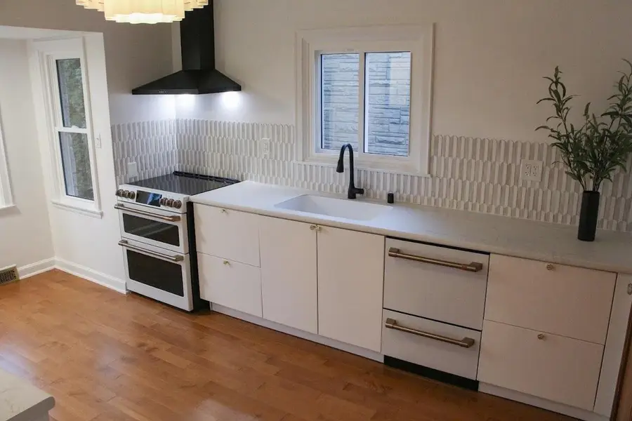 2870 S 47th STREET, Milwaukee, WI 53219 - Image #3