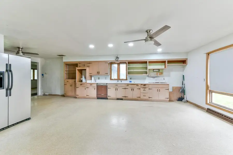 8974 S Chicago ROAD, Oak Creek, WI 53154 - Image #2