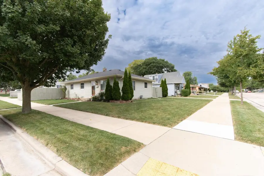 2400 Romayne AVENUE, Racine, WI 53404 - Image #3