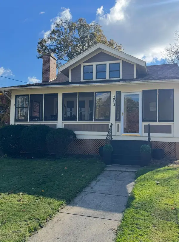 203 W Geneva STREET, Williams Bay, WI 53191