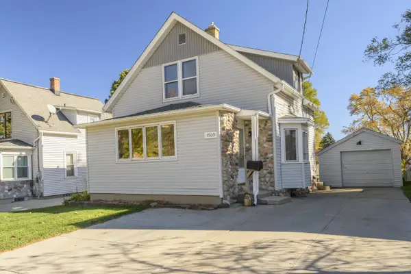 1509 Monroe STREET, West Bend, WI 53090