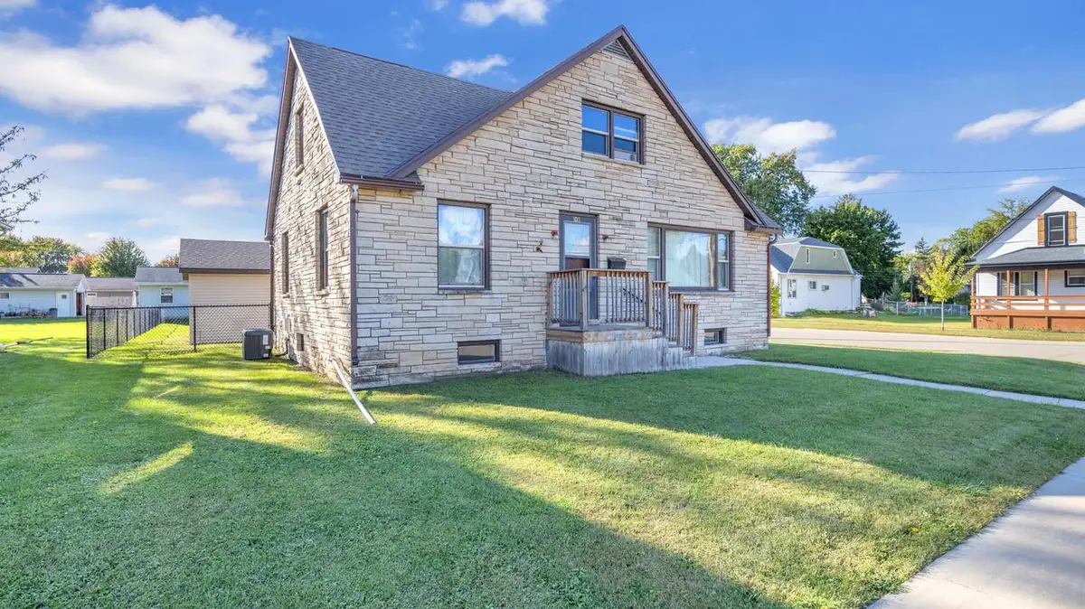 1011 Bechaud AVENUE, North Fond Du Lac, WI 54937 - Image #1