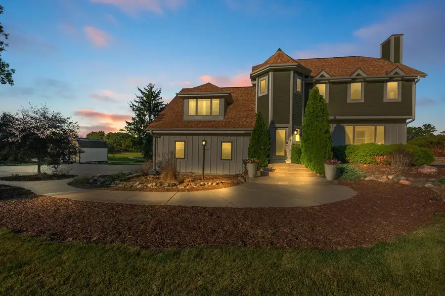 S40W31356 Johns WAY, Waukesha, WI 53189 - Image #2