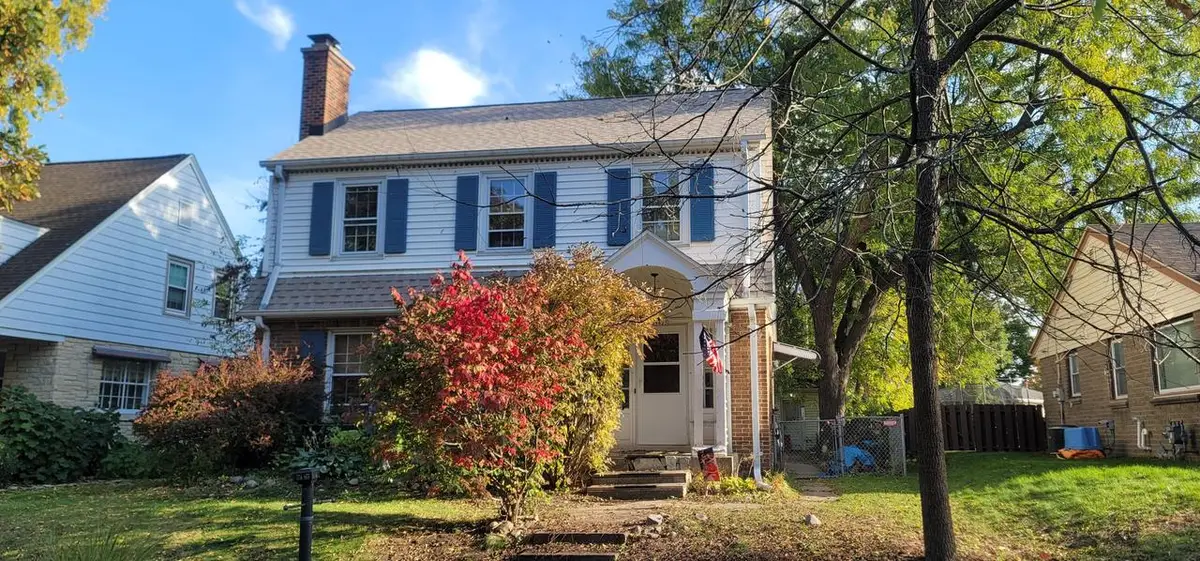 4623 W Midland DRIVE, Greenfield, WI 53219 - Image #1