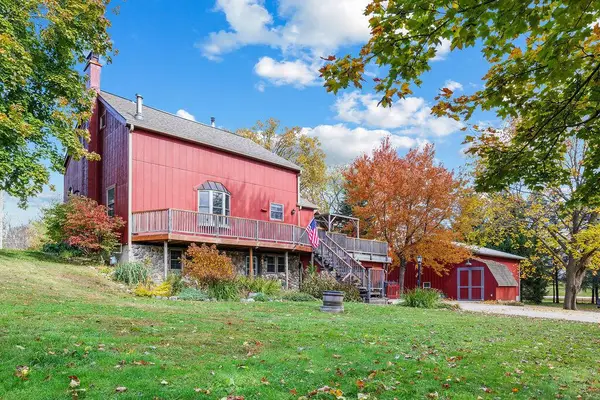 215 Criglas ROAD, Wales, WI 53183