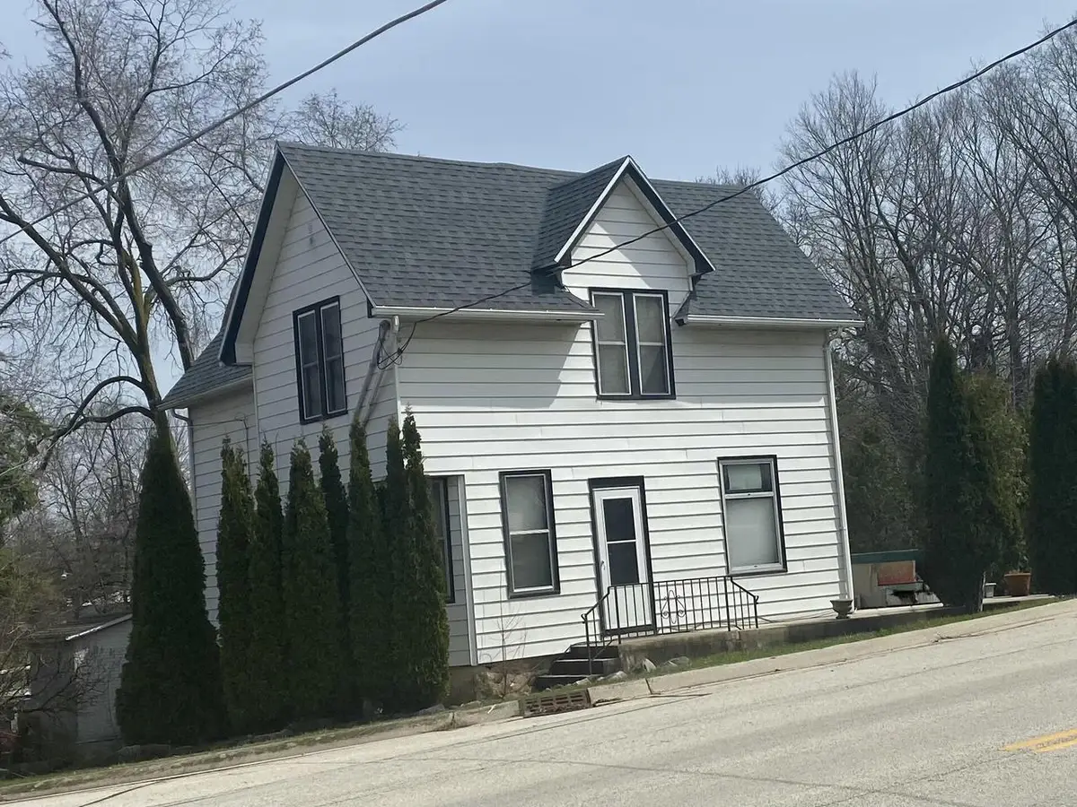 1810 Washington AVENUE, Cedarburg, WI 53012 - #1