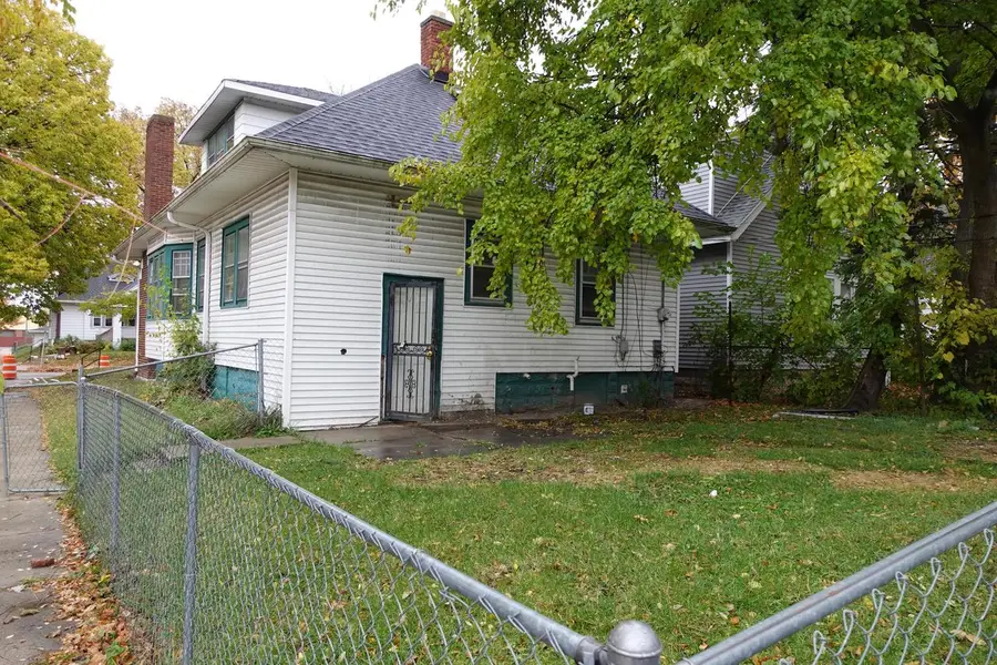 2977 N 36th STREET, Milwaukee, WI 53210 - Image #2