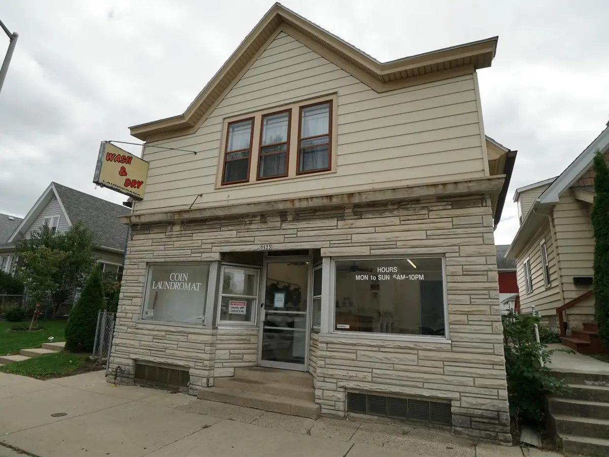 5523 W Burnham STREET, West Allis, WI 53219 - Image #1