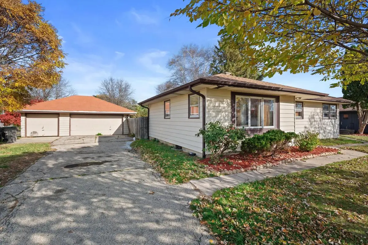 5224 W Luebbe LANE, Milwaukee, WI 53223 - Image #1
