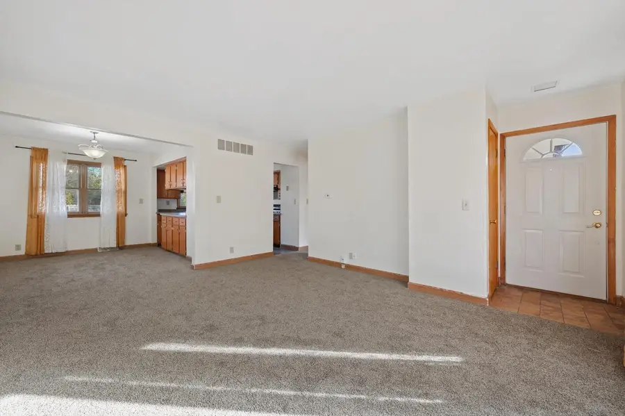 5224 W Luebbe LANE, Milwaukee, WI 53223 - Image #2