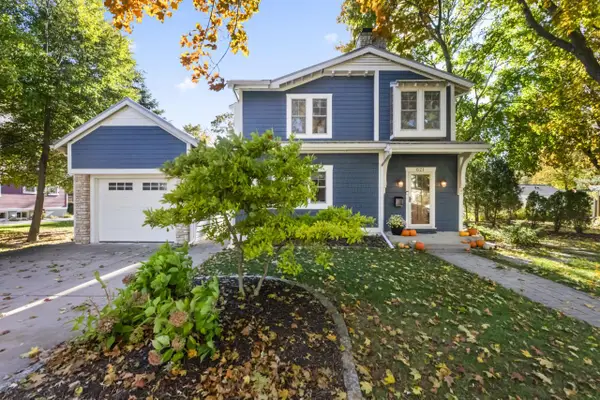 621 W Labelle AVENUE, Oconomowoc, WI 53066