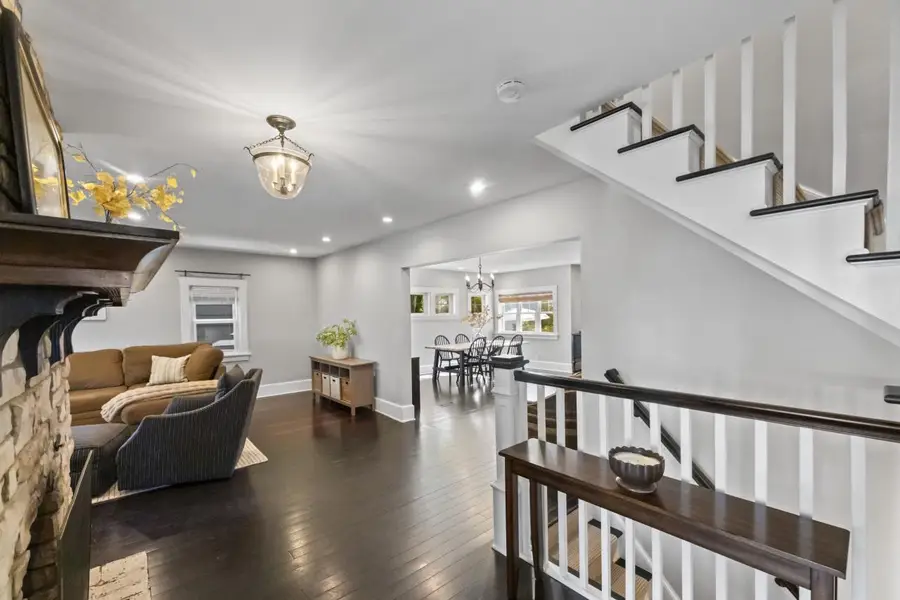 621 W Labelle AVENUE, Oconomowoc, WI 53066 - Image #2