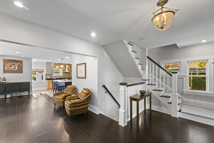 621 W Labelle AVENUE, Oconomowoc, WI 53066 - Image #3