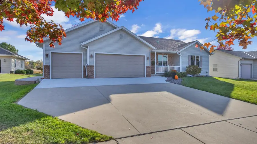 26 HUNTERS COURT, Fond Du Lac, WI 54937 - Image #2