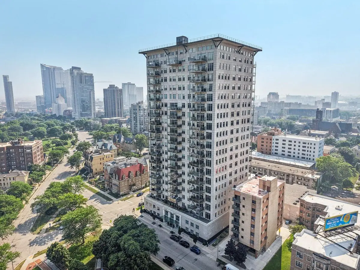 1313 N Franklin PLACE #404, Milwaukee, WI 53202 - Image #1
