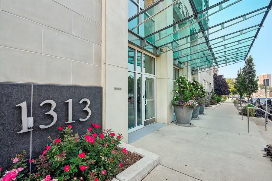 1313 N Franklin PLACE #404, Milwaukee, WI 53202 - Image #2