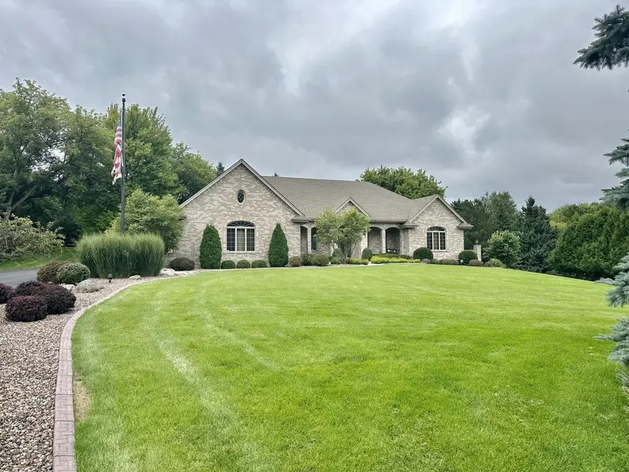 N25W30832 Overlook COURT, Pewaukee, WI 53072 - Image #2