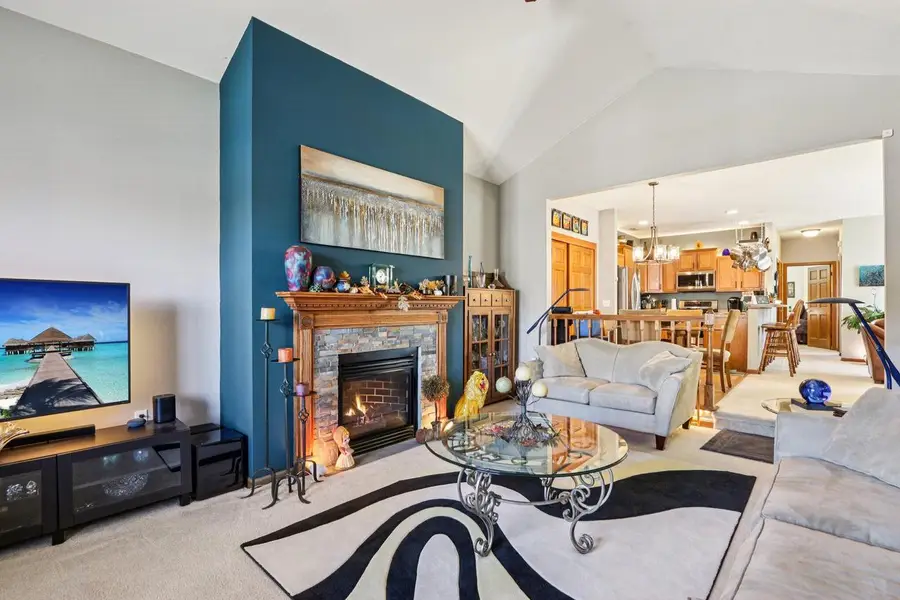 2117 W Vista Bella DRIVE, Oak Creek, WI 53154 - Image #3