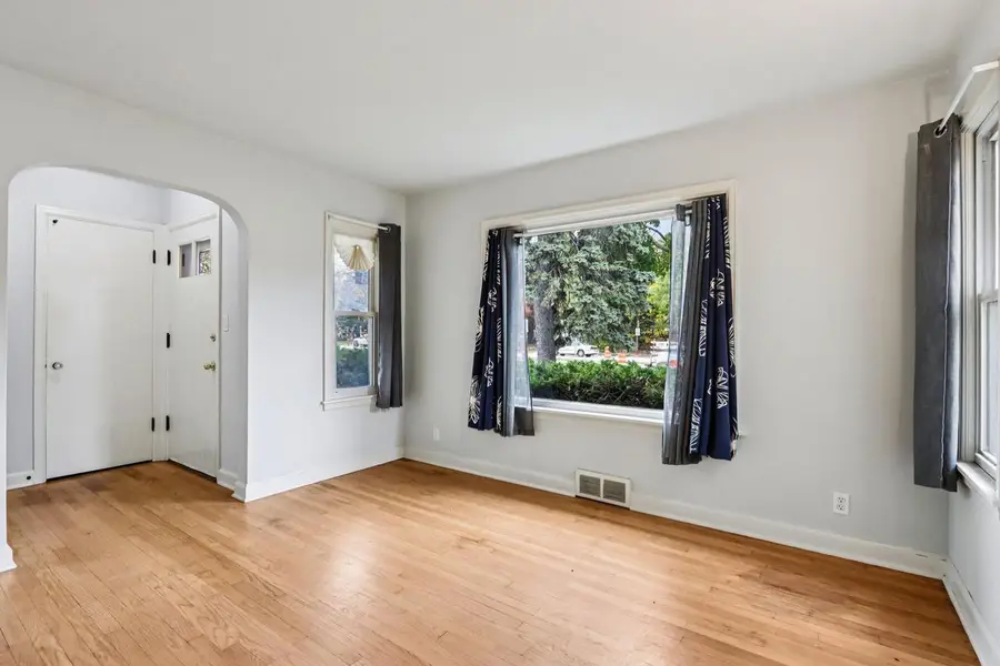 1011 W Silver Spring DRIVE, Milwaukee, WI 53209 - Image #3