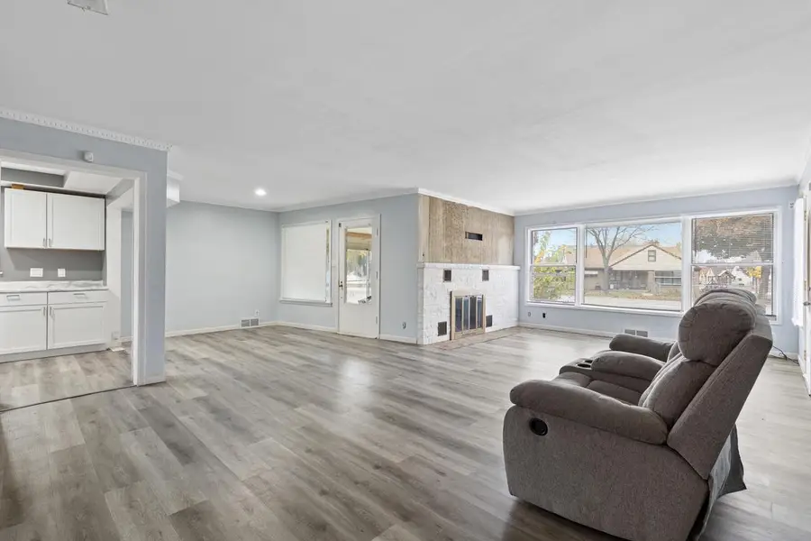 3405 W Lakefield DRIVE, Milwaukee, WI 53215 - Image #3