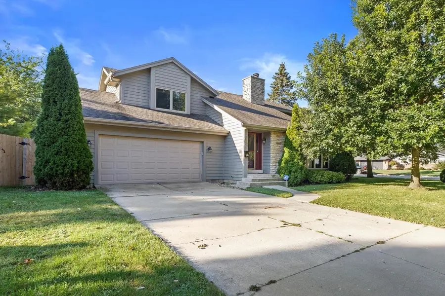 465 Dena CIRCLE, Racine, WI 53402 - Image #2