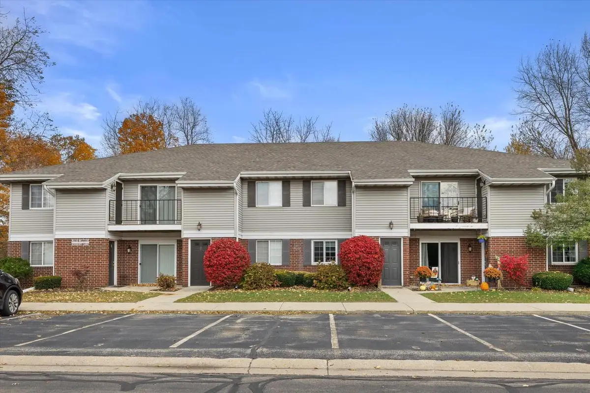 N110W17158 Ashbury LANE #1-6, Germantown, WI 53022 - Image #1