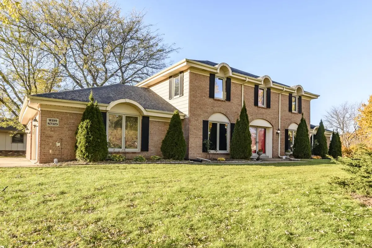 W199S7525 Lakeview DRIVE, Muskego, WI 53150 - #1