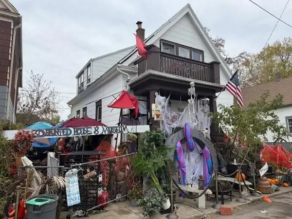 1309 W Cottage PLACE, Milwaukee, WI 53206