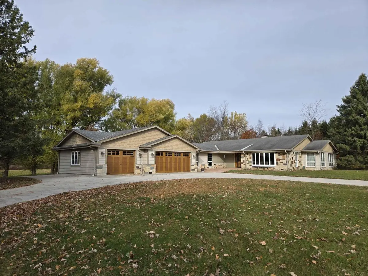 7200 Cork LANE, Hartford, WI 53027 - Image #1