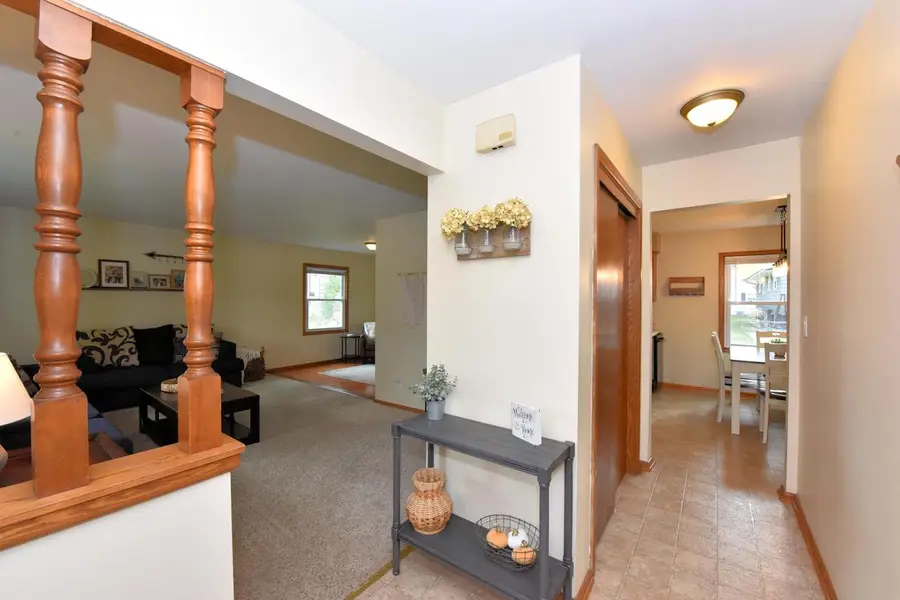 1005 Burr Oak BOULEVARD, Waukesha, WI 53189 - Image #3