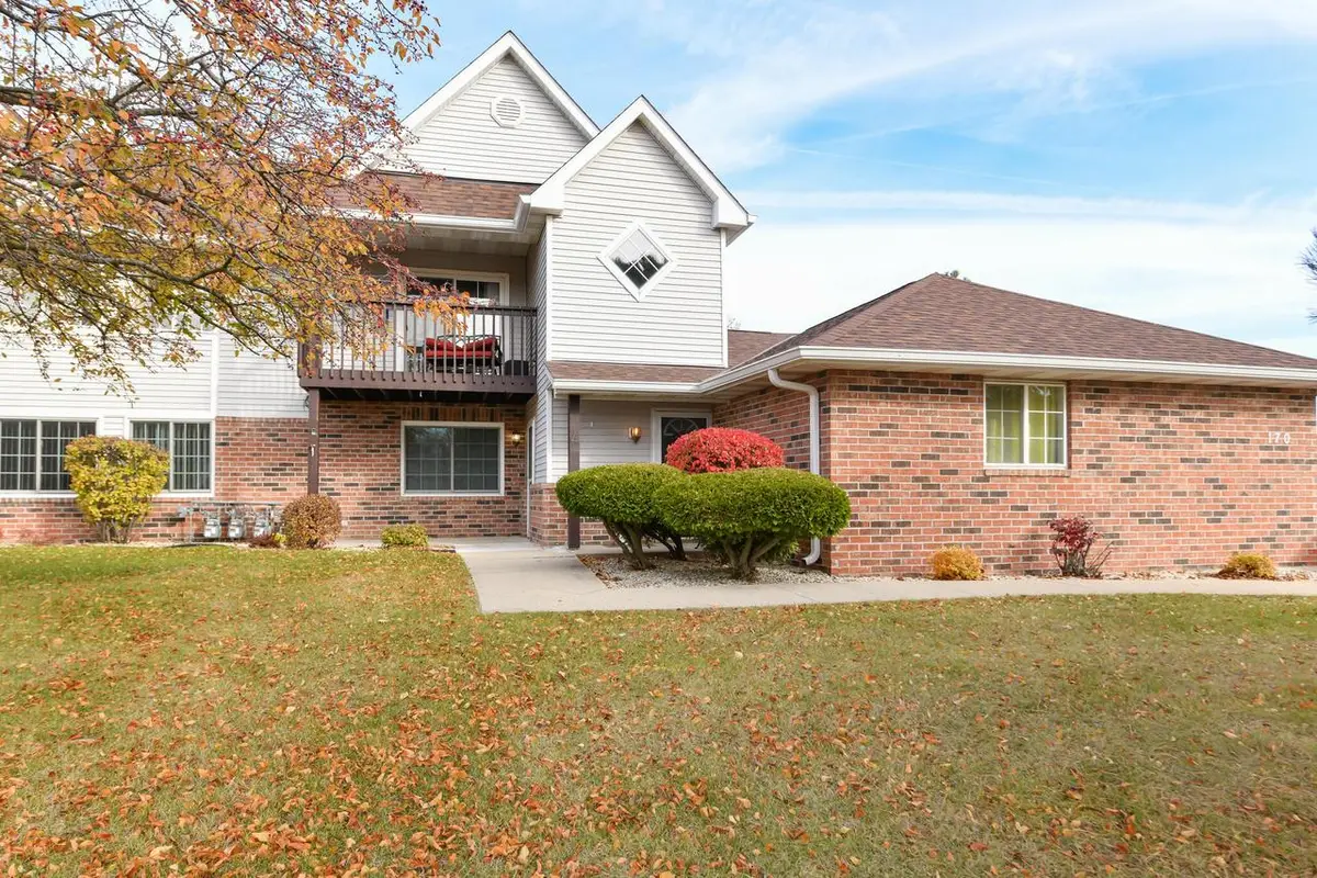 170 W Aspen COURT #3, Oak Creek, WI 53154 - Image #1