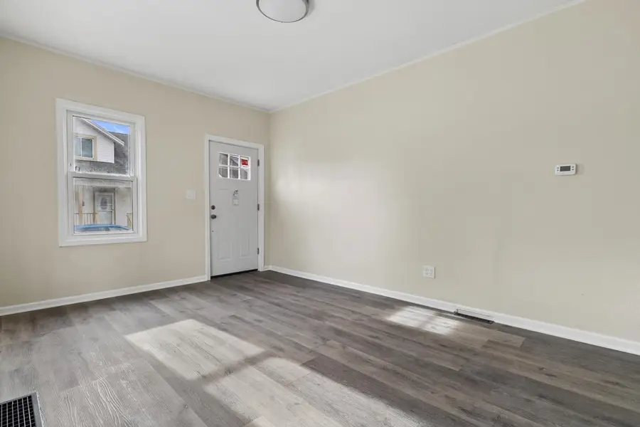 2300 Victoria DRIVE, Racine, WI 53403 - Image #2